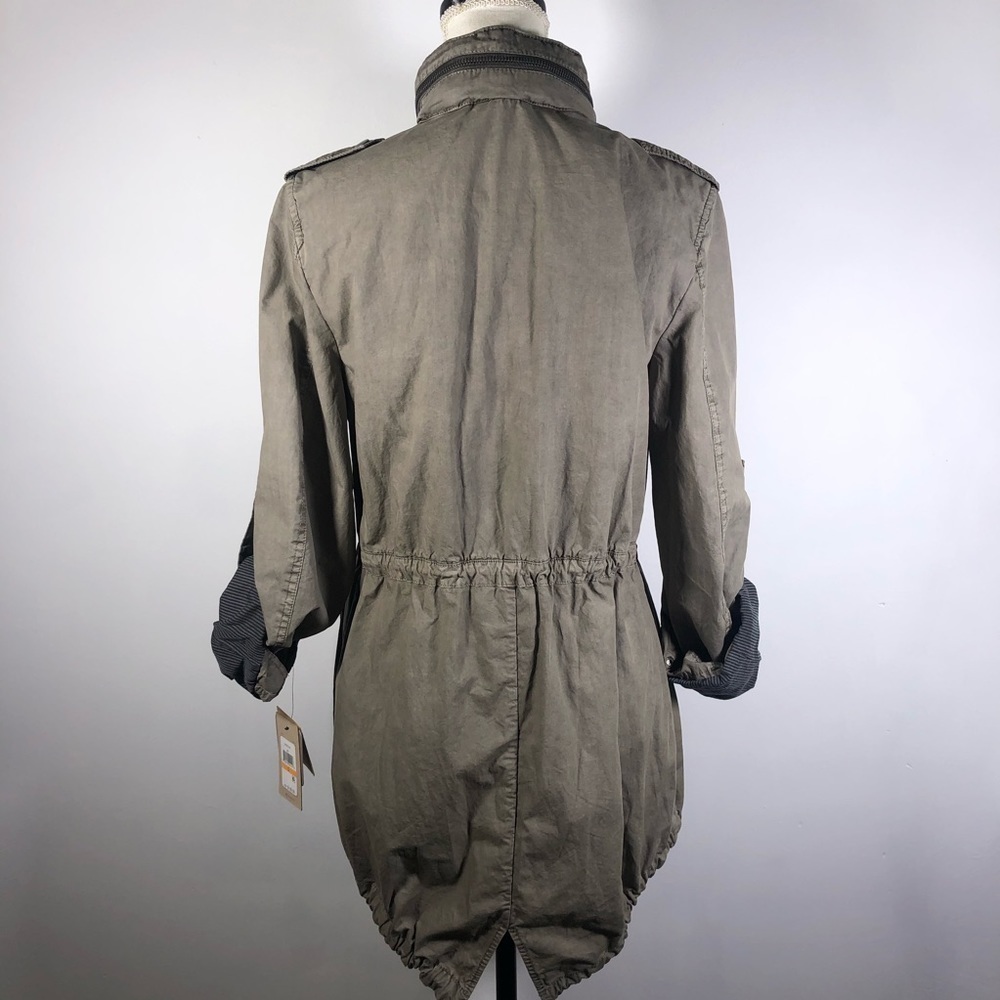 LEVI’S Cotton Lightweight Fishtail Jacket - Picture 2 of 16